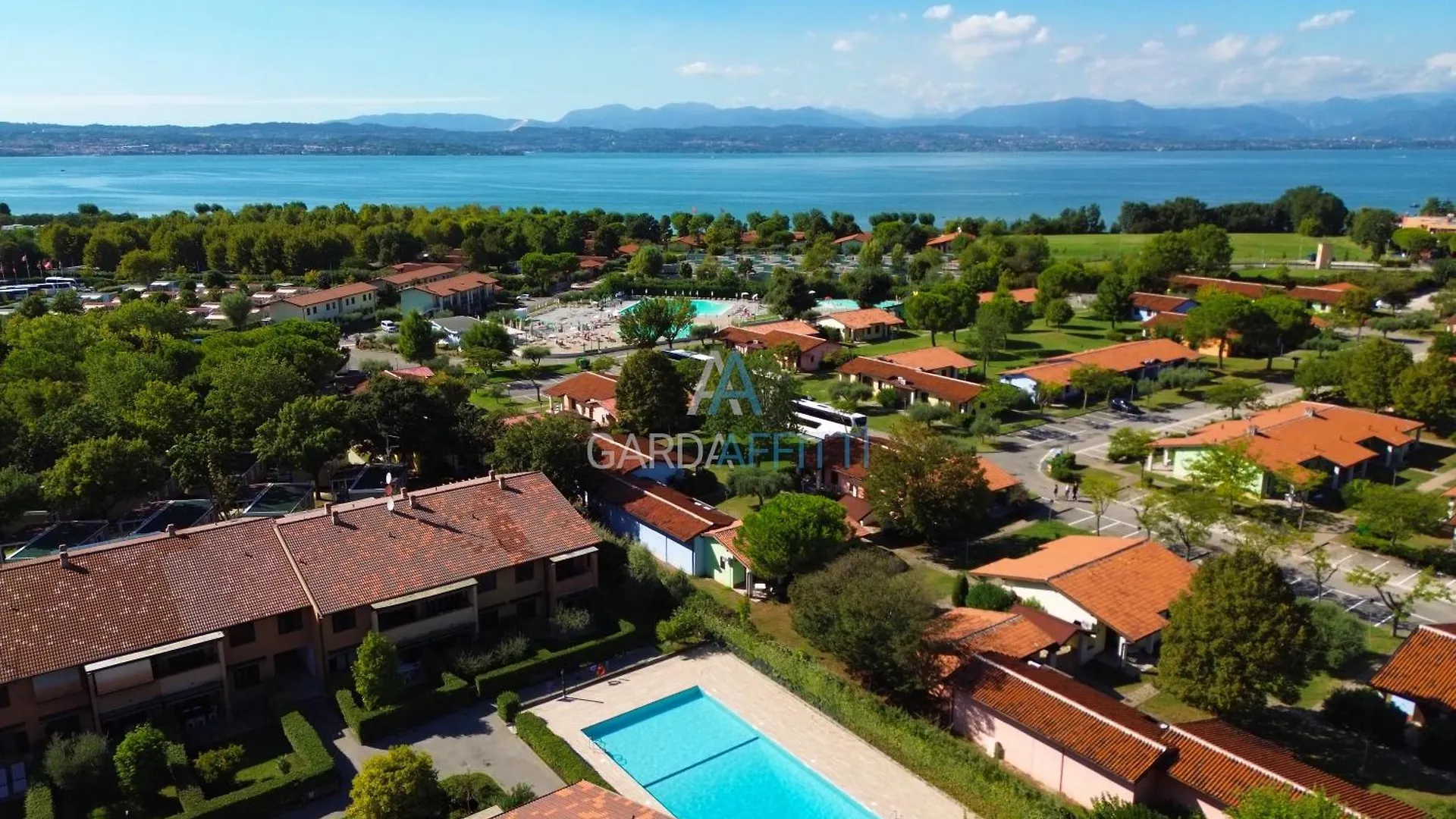 Palma Apartment - Piano Terra Con Piscina Sirmione 0*,  Olaszország